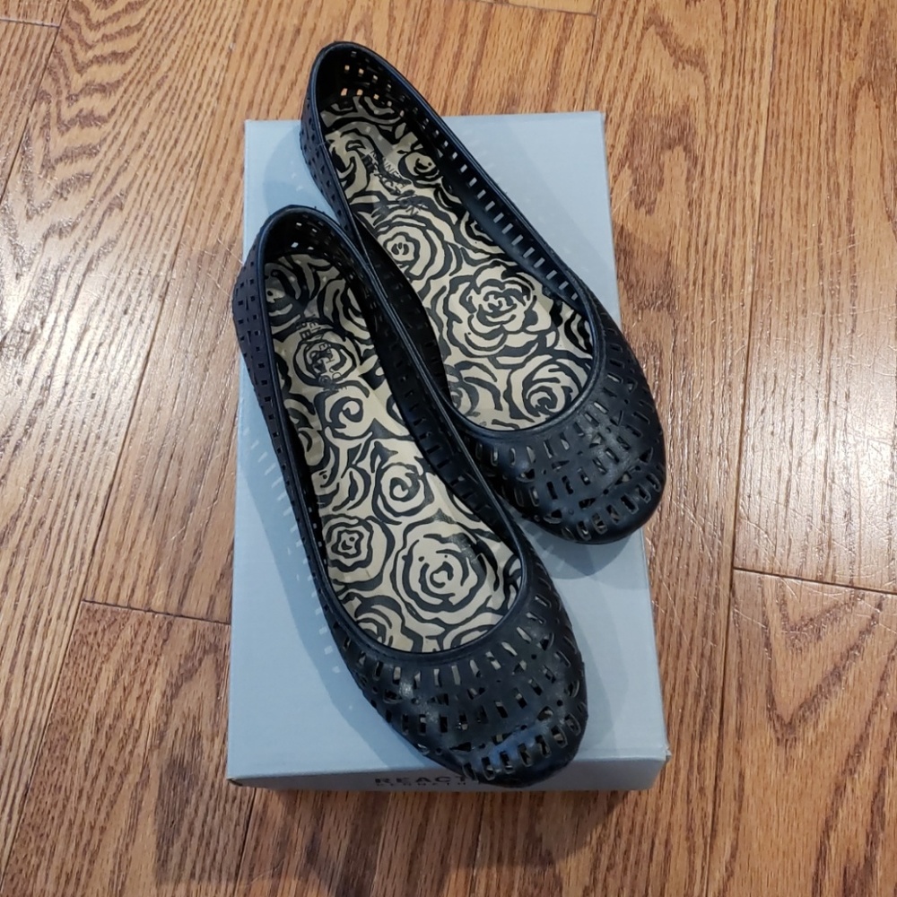 Kenneth Cole Reaction Black Flat 8 M